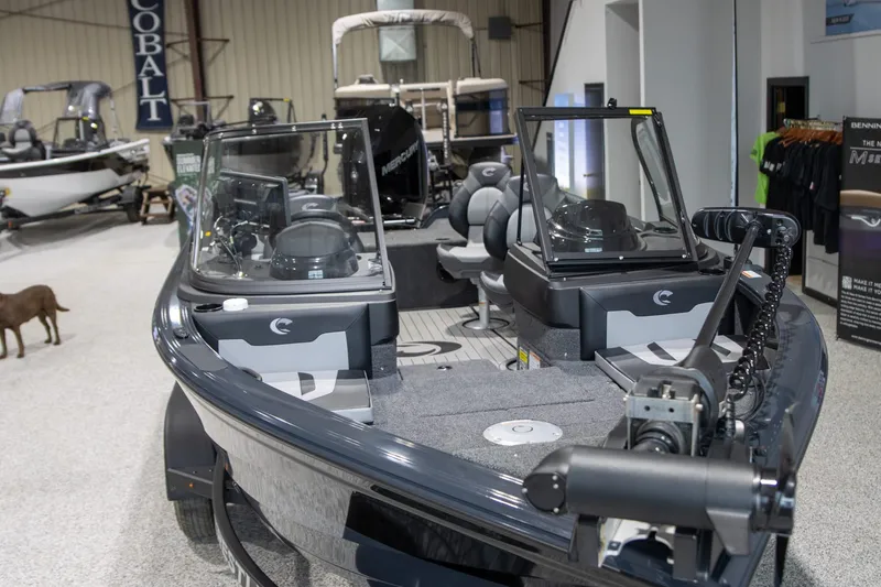 Slide: The Image of Crestliner 1850 Super Hawk 2025 - 5