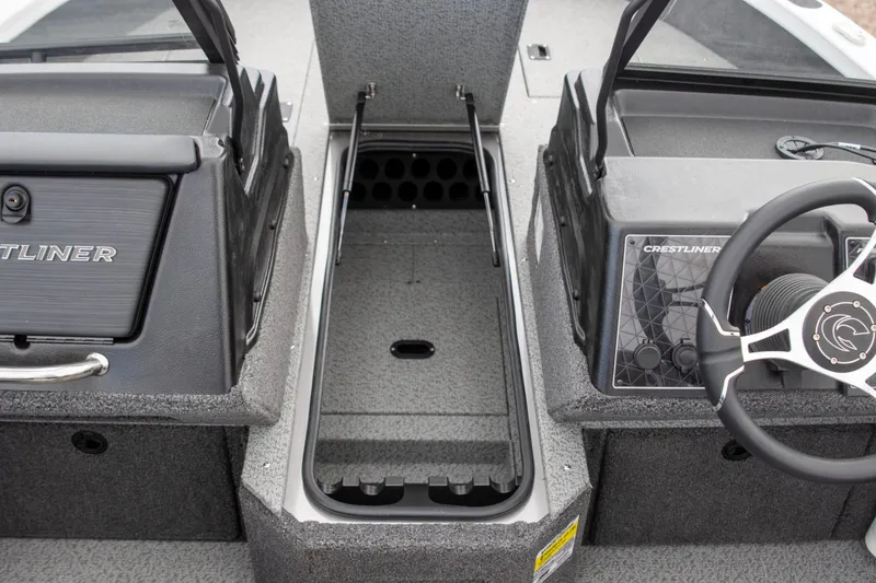 Slide: The Image of Crestliner 1750 Fish Hawk WT 2025 - 8