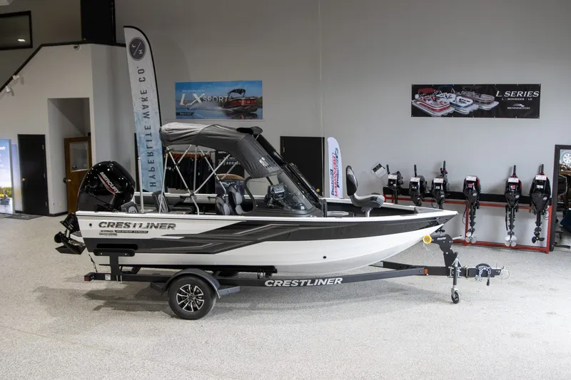 Slide: The Image of Crestliner 1750 Super Hawk 2025 - 12