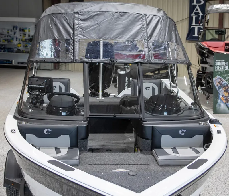 Slide: The Image of Crestliner 1750 Super Hawk 2025 - 6