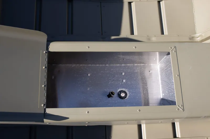 Slide: The Image of Crestliner 1448 CR Jon 2025 - 5