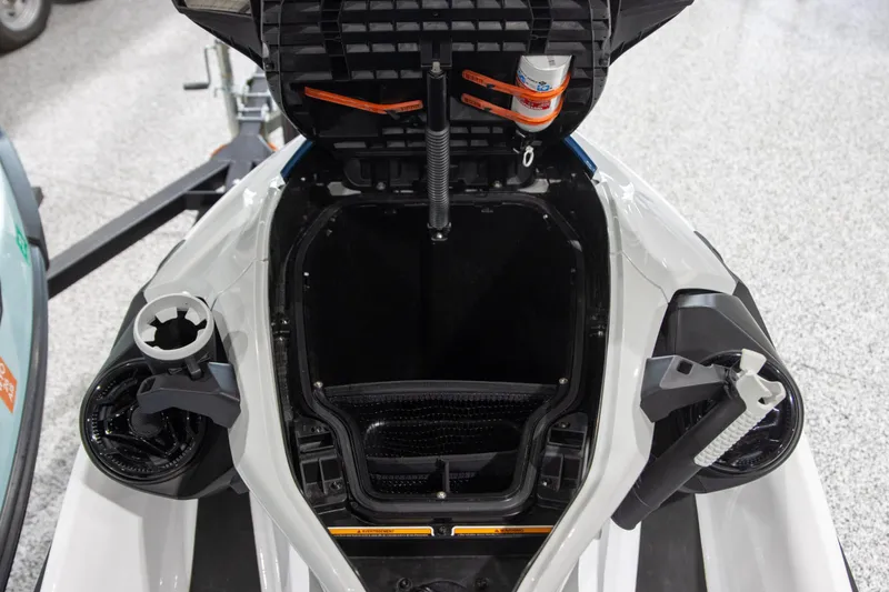 Slide: The Image of Sea-Doo Pro Fish Sport 170 2023 - 6