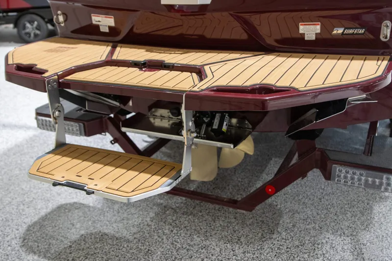 Slide: The Image of MasterCraft XT24 2024 - 4