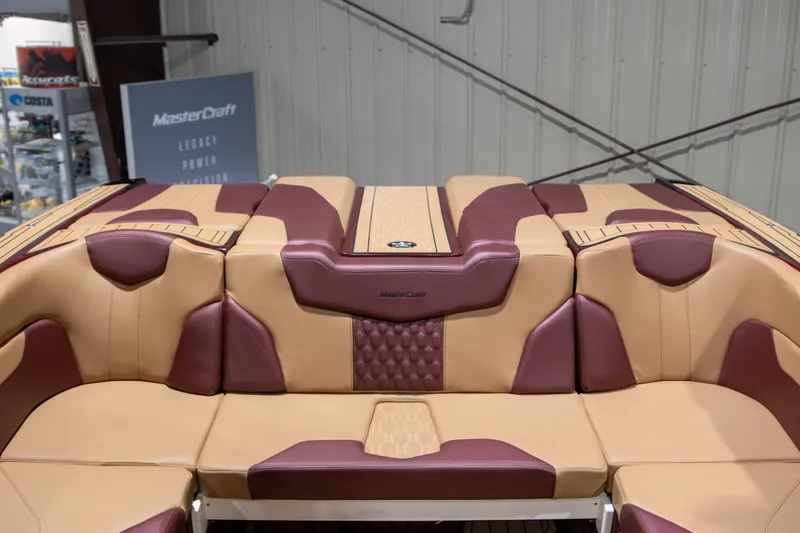 Slide: The Image of MasterCraft XT24 2024 - 8