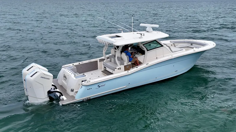 Slide: The Image of Scout 400 LXF 2023 - 20