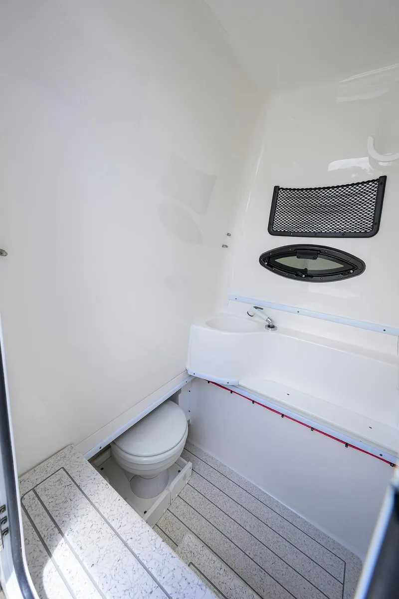 Slide: The Image of Contender 35 ST 2022 - 52