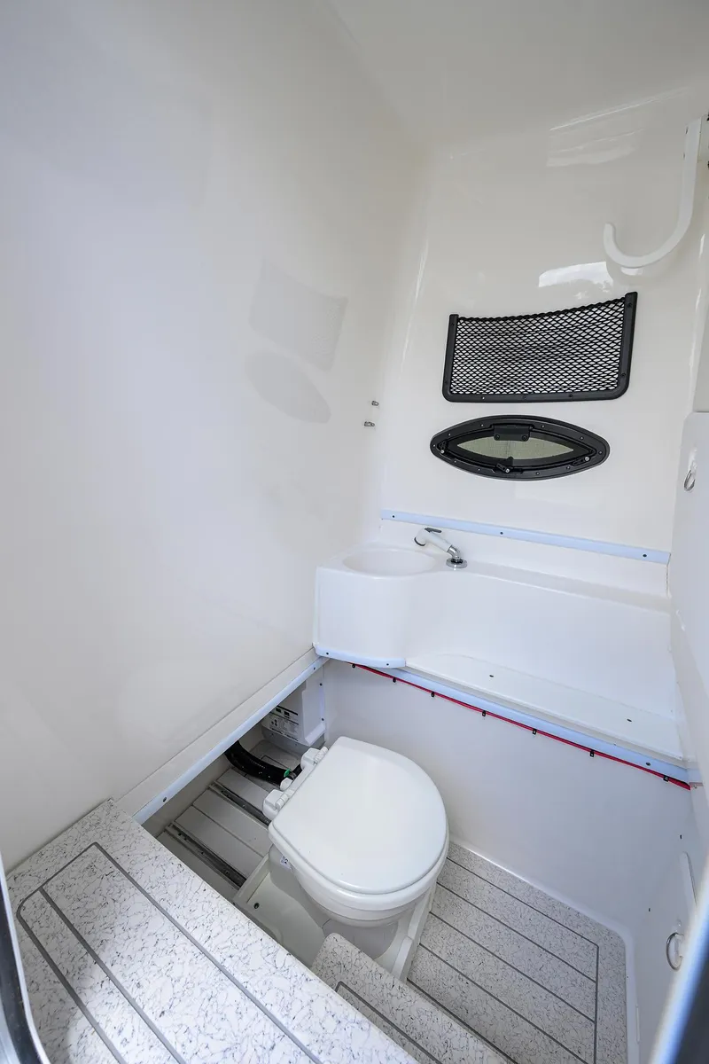 Slide: The Image of Contender 35 ST 2022 - 55