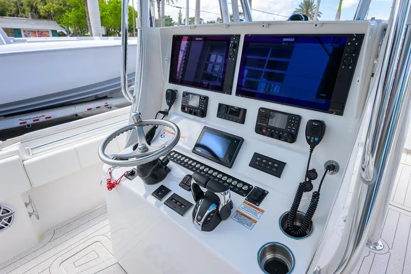 Slide: The Image of Contender 35 ST 2022 - 64