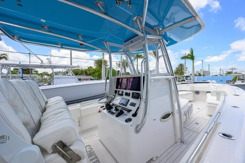 Slide: The Image of Contender 35 ST 2022 - 65