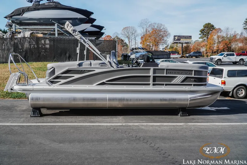 Slide: The Image of 2025 Bennington 22MFB pontoon boat displayed at Lake Norman Marina. - 1