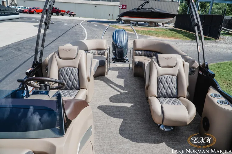 Slide: The Image of Bennington 23LXSFB 2025 - 13