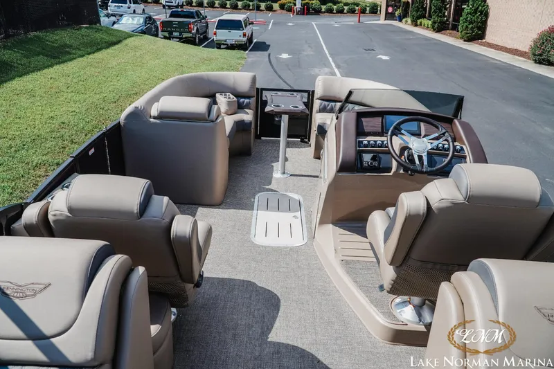 Slide: The Image of Bennington 23LXSFB 2025 - 7