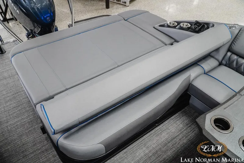 Slide: The Image of Bennington 23LXSSB 2025 - 9