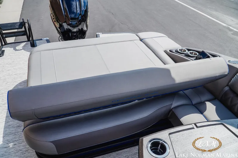 Slide: The Image of Bennington 24LXSSB 2025 - 16