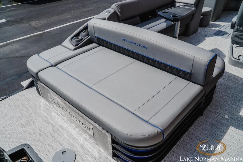 Slide: The Image of Bennington 24LXSSB 2025 - 6