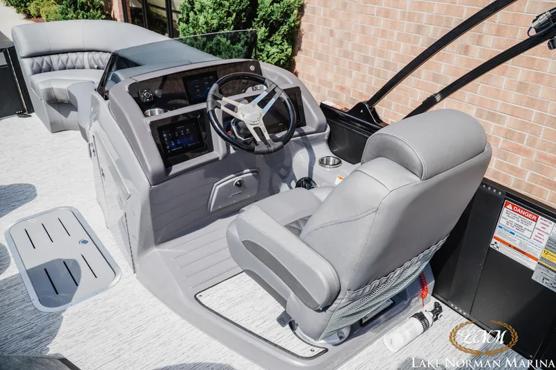 Slide: The Image of Bennington 24LXSSB 2025 - 8