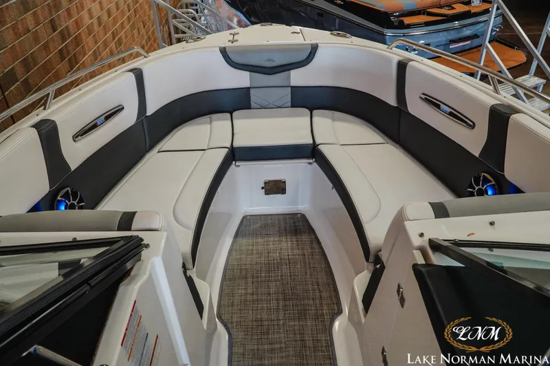 Slide: The Image of 2018 Chaparral 267 SSX boat interior with luxurious seating at Lake Norman Marina. - 18