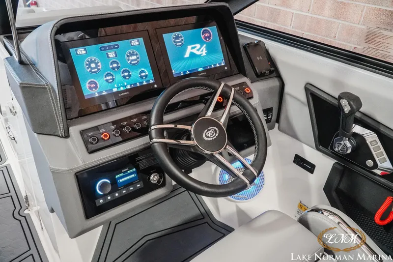 Slide: The Image of Cobalt R4 Surf 2025 - 14