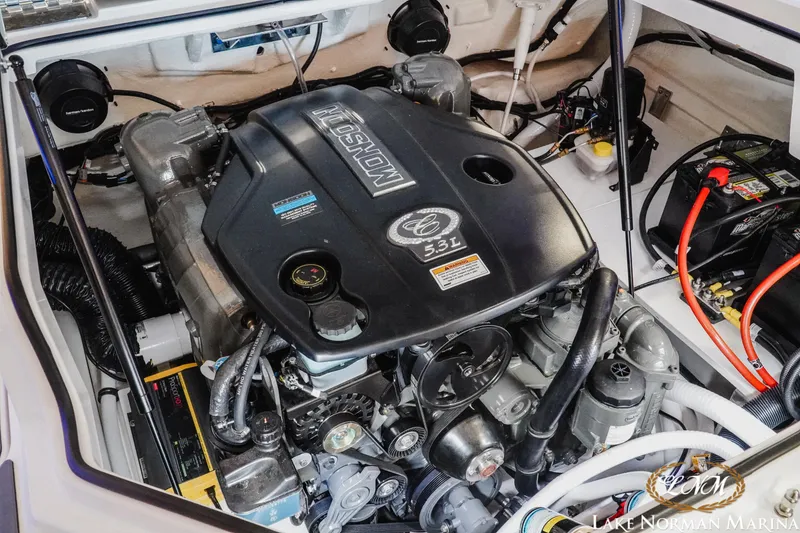 Slide: The Image of Cobalt R4 Surf 2025 - 21