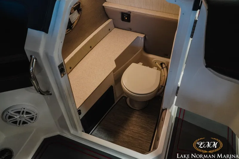 Slide: The Image of Cobalt R6 Surf 2024 - 13