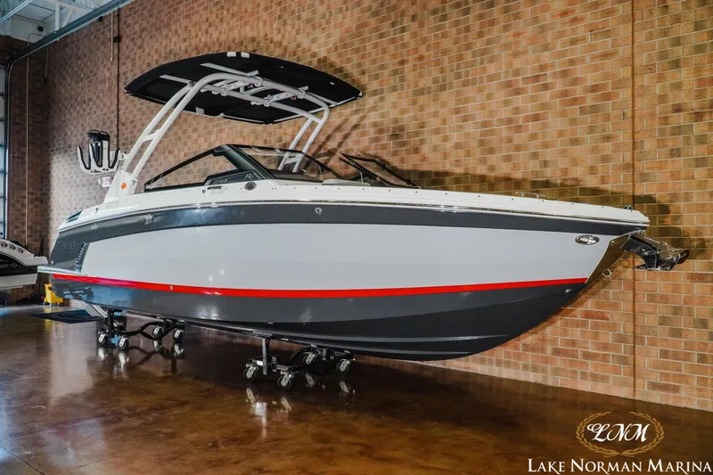 Slide: The Image of Cobalt R6 Surf 2024 - 3