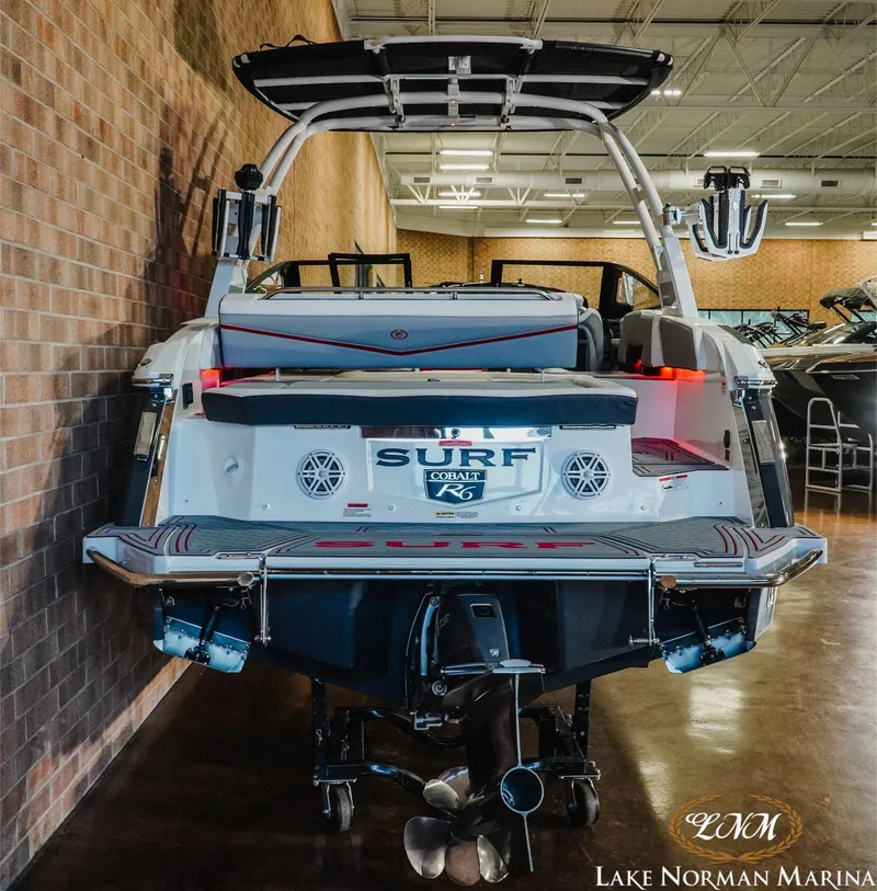 Slide: The Image of Cobalt R6 Surf 2024 - 5