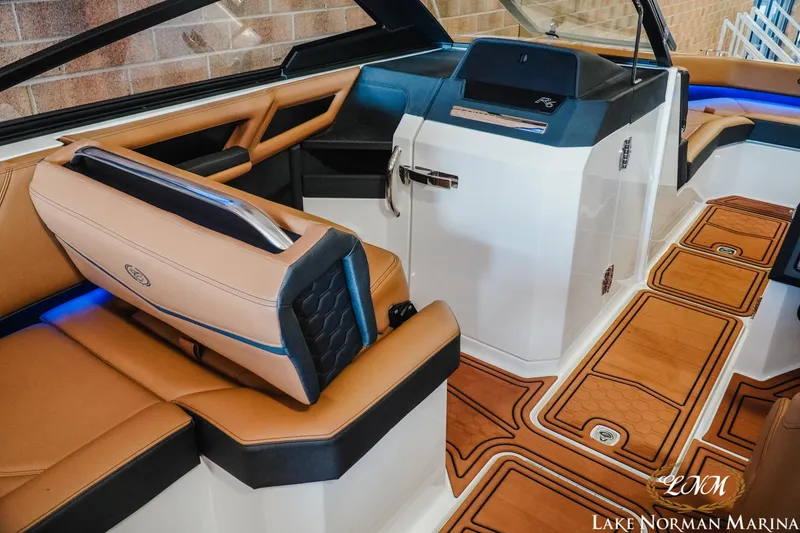 Slide: The Image of Cobalt R6 Surf 2025 - 11