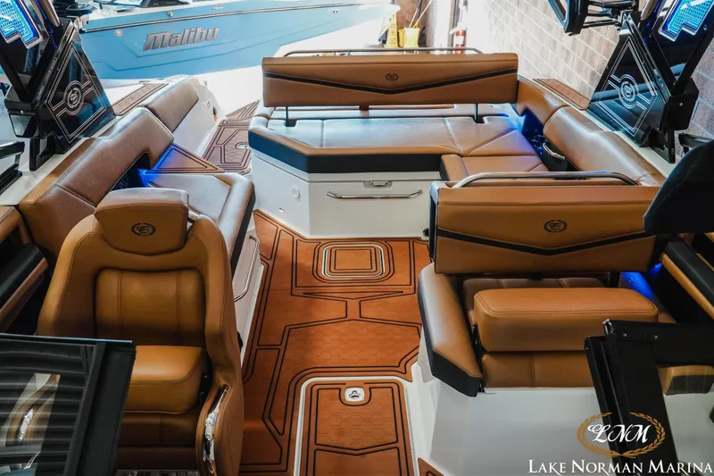 Slide: The Image of Cobalt R6 Surf 2025 - 16