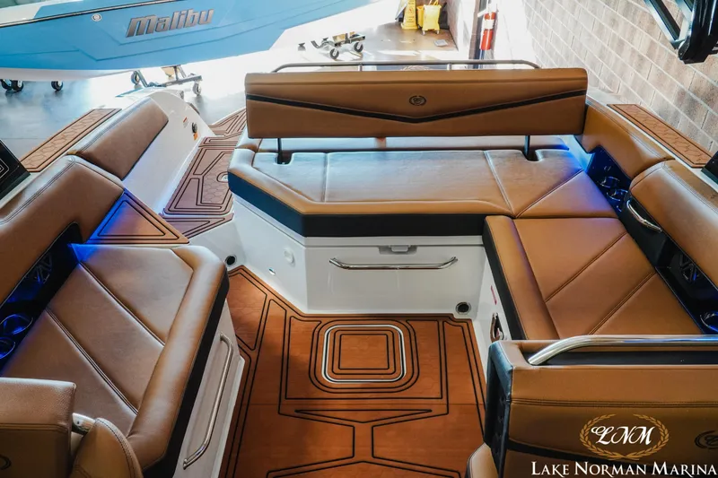 Slide: The Image of Cobalt R6 Surf 2025 - 17