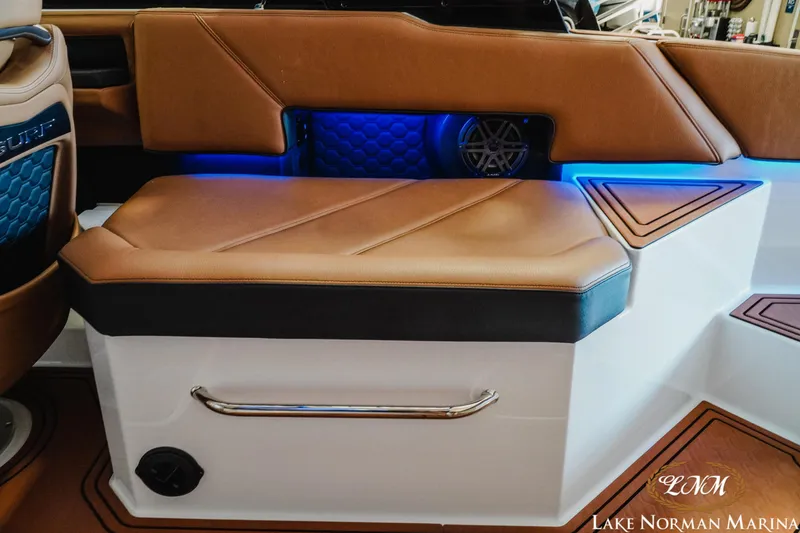 Slide: The Image of Cobalt R6 Surf 2025 - 20