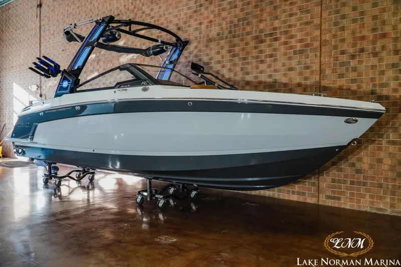 Slide: The Image of Cobalt R6 Surf 2025 - 3