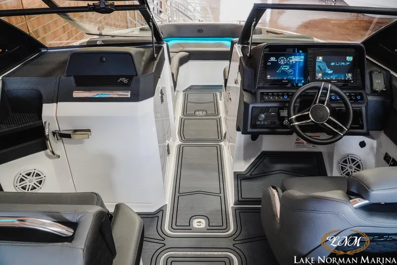 Slide: The Image of Cobalt R6 Surf 2025 - 10