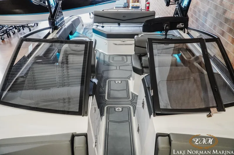 Slide: The Image of Cobalt R6 Surf 2025 - 17