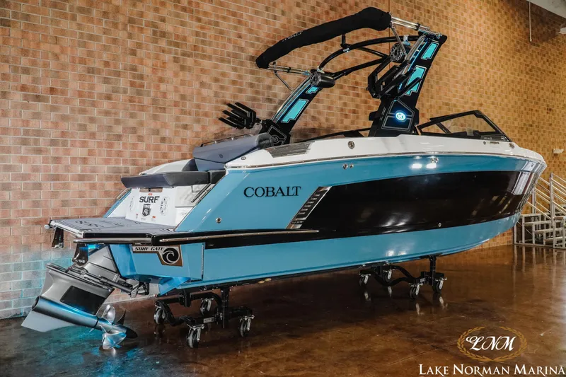 Slide: The Image of Cobalt R6 Surf 2025 - 2