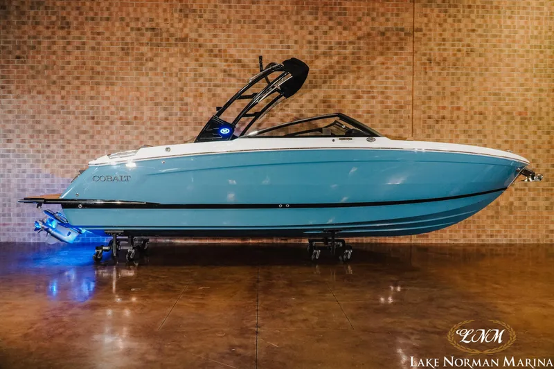 The Image of Cobalt R8 2025 - 1