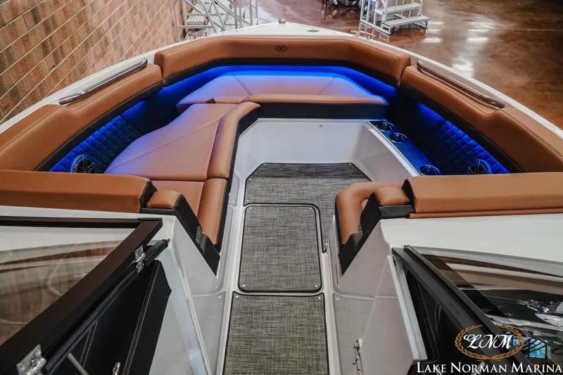 Slide: The Image of Cobalt R8 2025 - 14