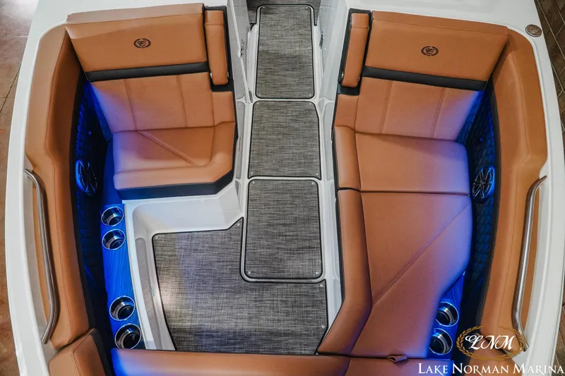 Slide: The Image of Cobalt R8 2025 - 15