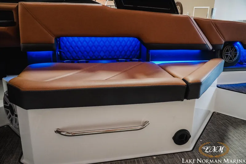 Slide: The Image of Cobalt R8 2025 - 18