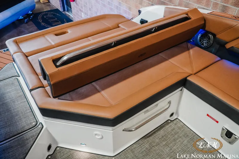 Slide: The Image of Cobalt R8 2025 - 20