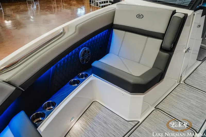 Slide: The Image of Cobalt R8 2024 - 18