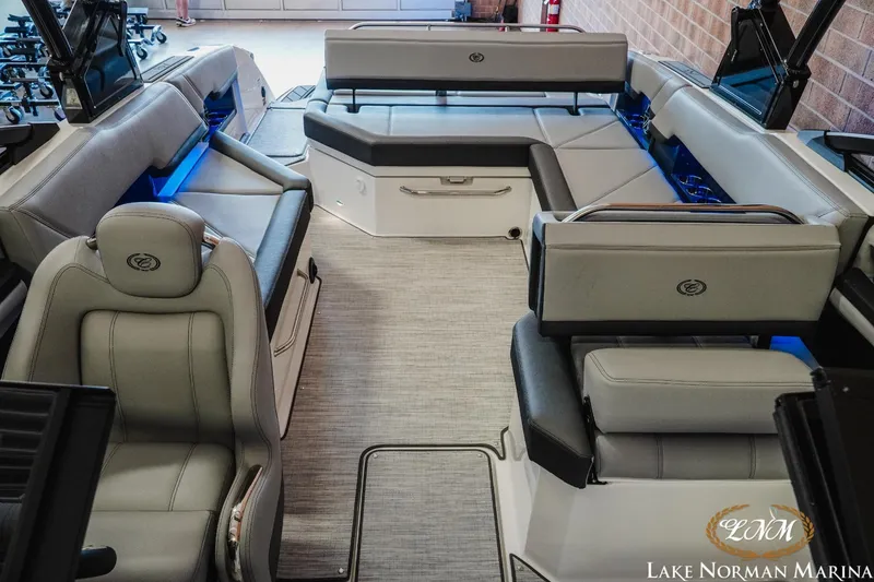 Slide: The Image of Cobalt R8 2024 - 20