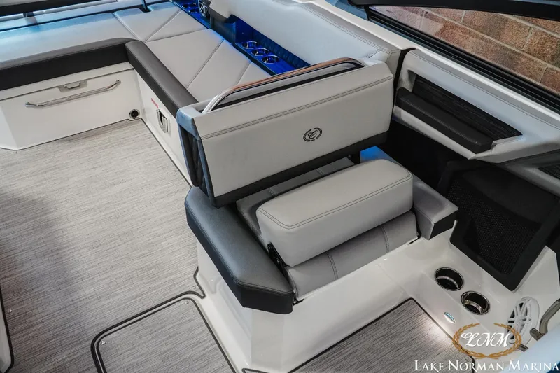 Slide: The Image of Cobalt R8 2024 - 21