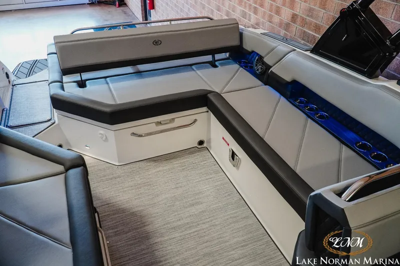 Slide: The Image of Cobalt R8 2024 - 22