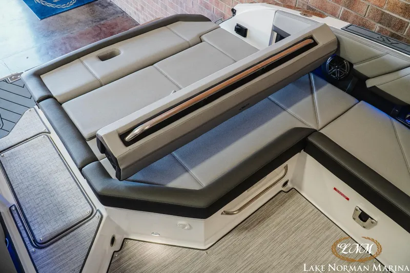 Slide: The Image of Cobalt R8 2024 - 25