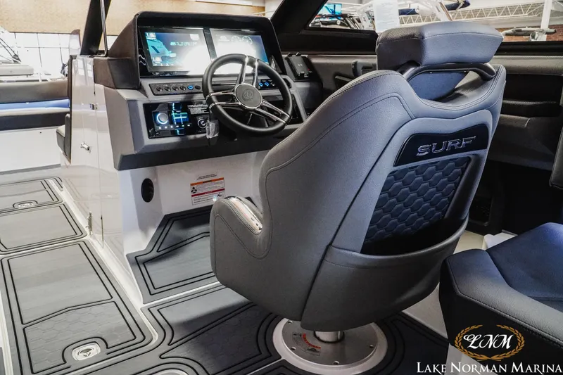 Slide: The Image of Cobalt R8 Surf 2025 - 12