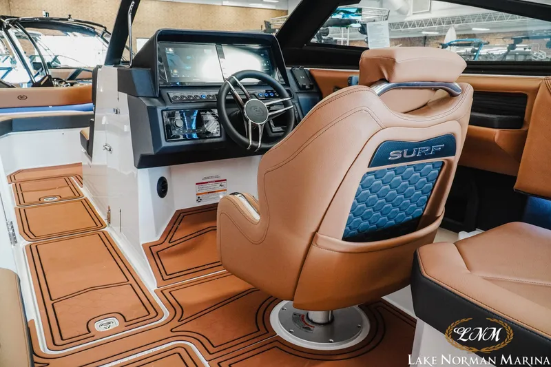 Slide: The Image of Cobalt R8 Surf 2025 - 10