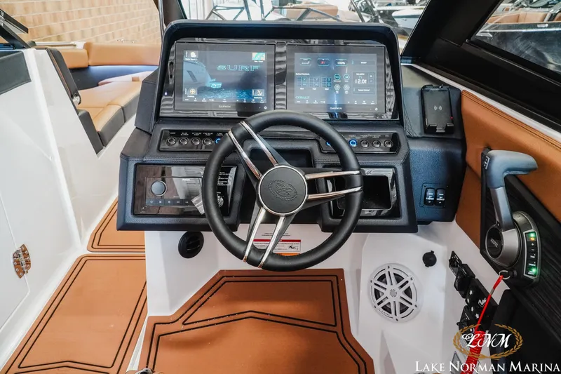 Slide: The Image of Cobalt R8 Surf 2025 - 11