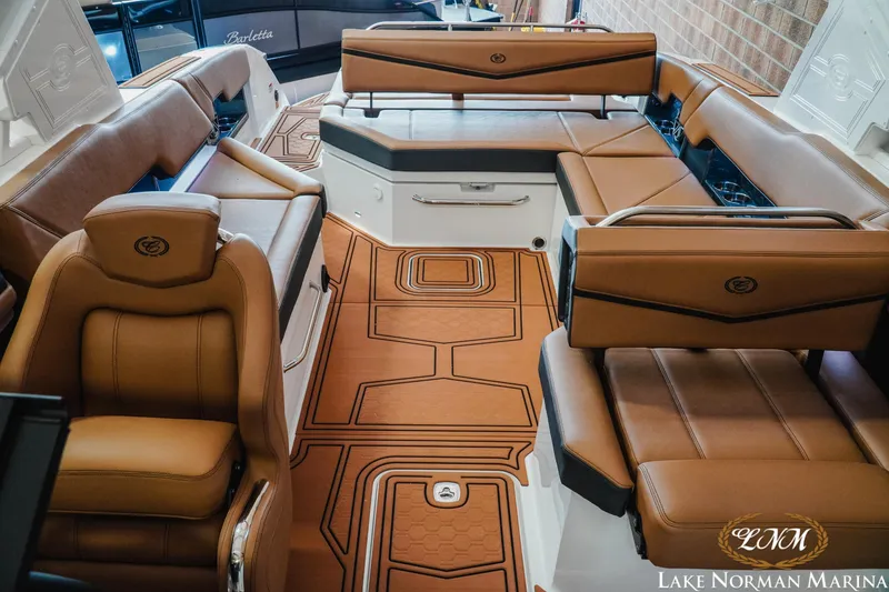 Slide: The Image of Cobalt R8 Surf 2025 - 18