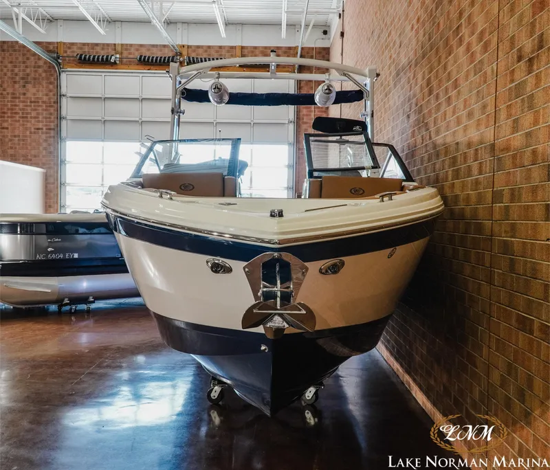 Slide: The Image of Cobalt R8 Surf 2025 - 6