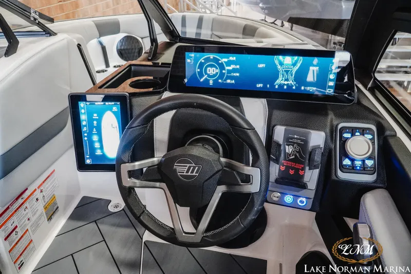 Slide: The Image of Malibu Wakesetter 22 LSV 2025 - 21